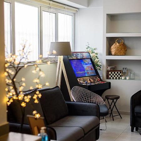Patras' Hitech Apartment Eksteriør billede