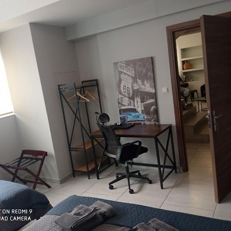Patras' Hitech Apartment Eksteriør billede