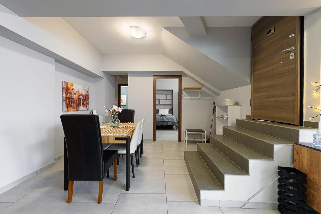 Patras' Hitech Apartment Eksteriør billede