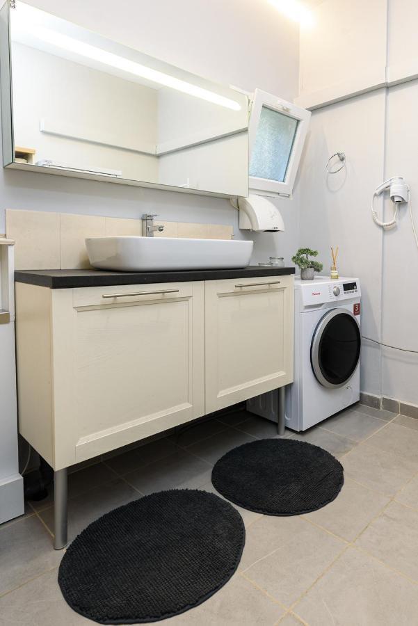 Patras' Hitech Apartment Eksteriør billede