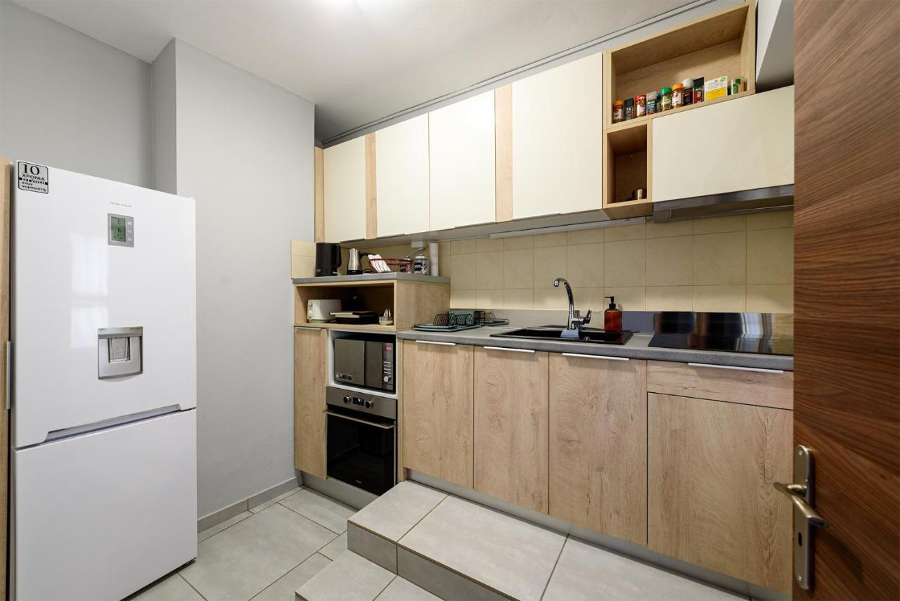 Patras' Hitech Apartment Eksteriør billede