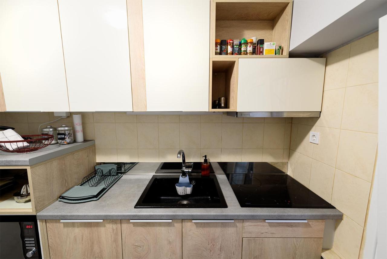 Patras' Hitech Apartment Eksteriør billede