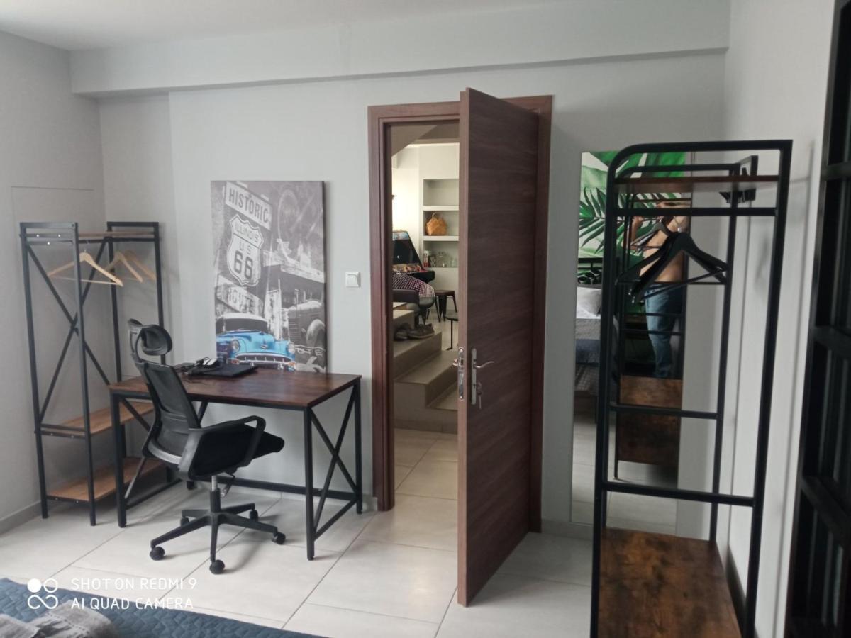 Patras' Hitech Apartment Eksteriør billede